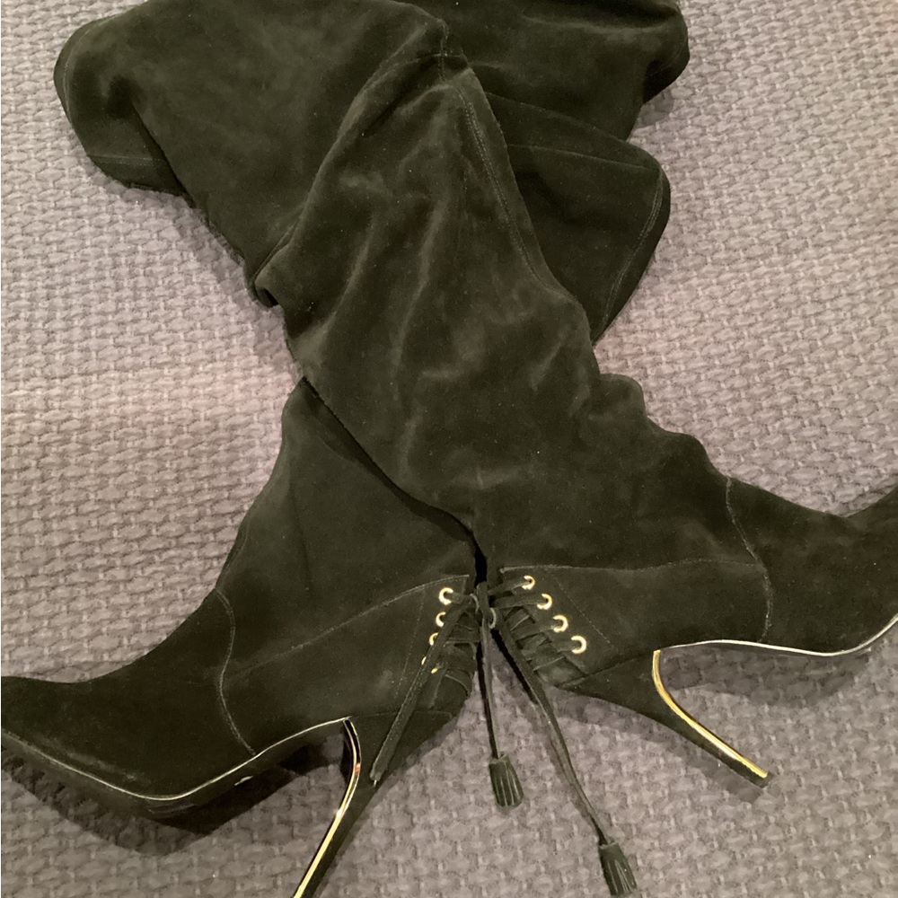 Boots - Picture 6 of 11